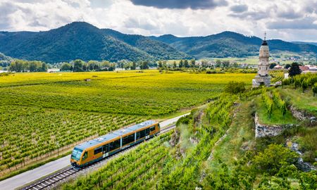 WACHAUBAHN - ENTSCHLEUNIGT DURCHS WELTERBE