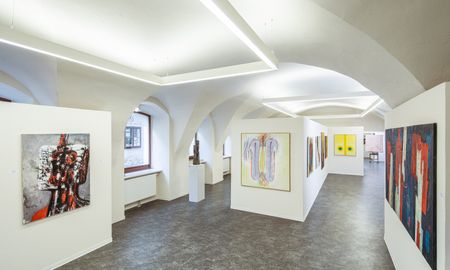 KREMS: MUSENKUSS ZWISCHEN WEIN UND FLUSS